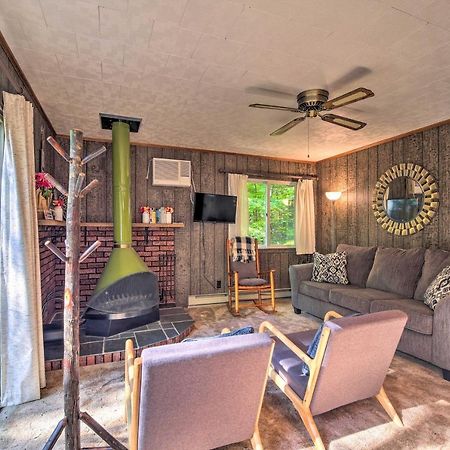 Cozy Adirondacks Cabin Walk To Lake Eaton! Jay Exterior photo